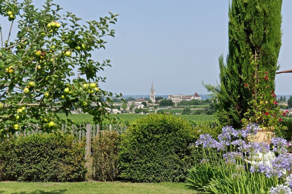 Les Clefs De Troplong Mondot Saint-Emilion Exterior photo